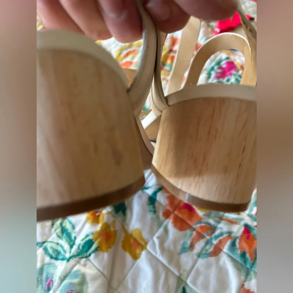 Ivanka Trump strappy heeled sandals. 10 - Picture 11 of 13